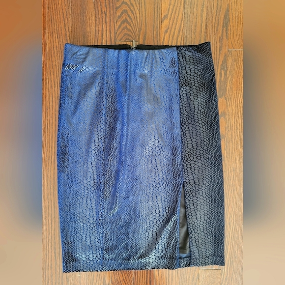 Guess Skirt with Slit, Size M, Blue/Black - Picture 1 of 3